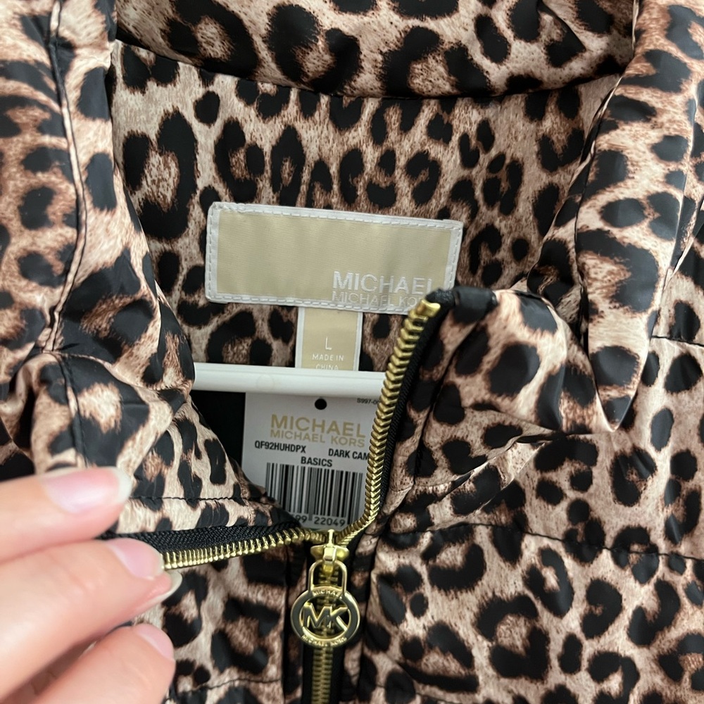 Michael by Michael Kors Leopard Print Vest - Picture 4 of 7